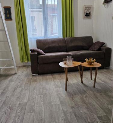 Le Pre-Saint-Gervais Apartment | Tranquil Apartment Just 10 Minutes from La Villette