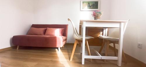 Margny-les-Compiegne Apartment | Ideal T2 Apartment on First Floor - Child Friendly Retreat
