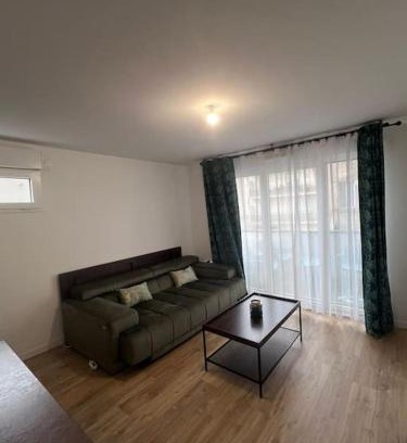 Pierrefitte-sur-Seine Apartment | Comfortable Apartment for 5 Guests in Prime Location