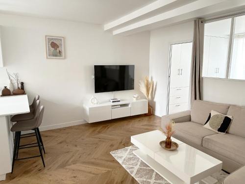 Saint-Germain-en-Laye Apartment | Central Apartment in the Heart of the City - Family-Friendly