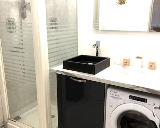 Chalon-sur-Saone Apartment | Family-Friendly Appartement Eluard with Pet Amenities