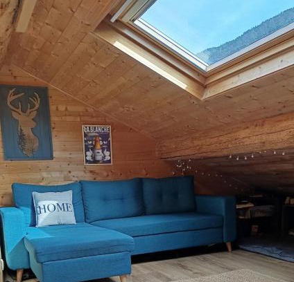 Saint-Martin-Vesubie Apartment | Cozy Appartment Mansardé: Family-Friendly Retreat
