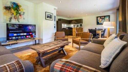 Les Praz-de-Chamonix Apartment | Discover Appartement Green: 4-Star Stay with Family Amenities