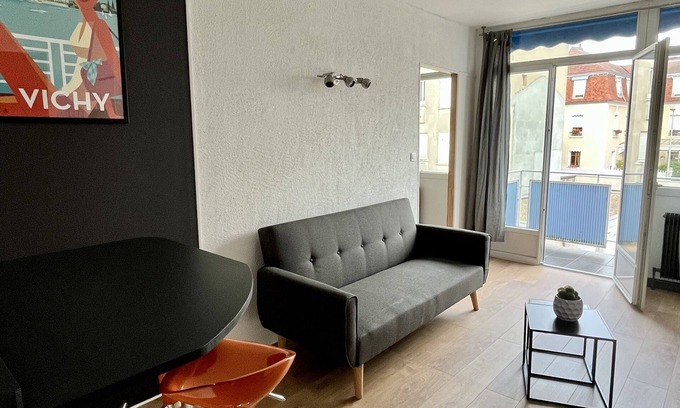 Cœur de Ville Apartment | Central Appartement Near Thermes with Pool & Spa Access