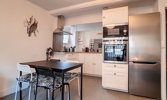 Luc-sur-Mer Apartment | Ideal Apartment Steps from the Sea with Spa & Breakfast