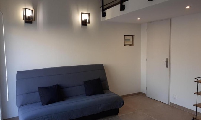 Euzet-les-Bains Apartment | Independent Apartment in Villa | Family-Friendly Stay