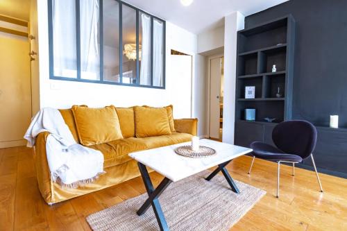 7th Arrondissement Apartment | Appartement Invalides avec Terrasse