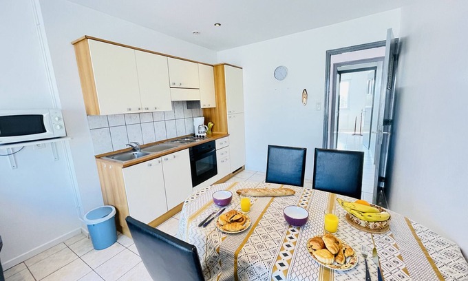 Forges-les-Bains Apartment | Exceptional Appartement Jacques Prévert: Pet & Child Friendly
