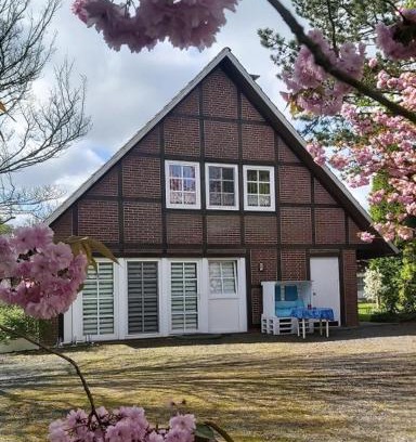 Jork Apartment | Oceanfront Appartement Jork Altes Land by the Elbe
