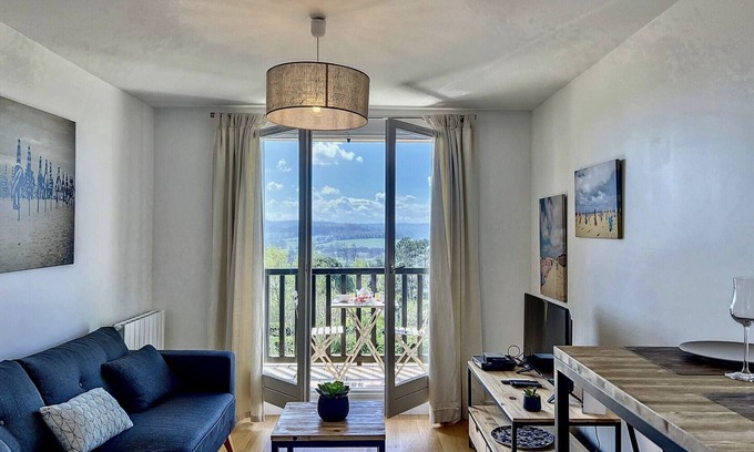 Blonville-sur-Mer Apartment | Experience Oceanfront Comfort at Appartement Lassay