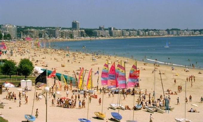 La Baule-Escoublac Apartment | Oceanfront Appartement La Baule Plage - Guest Rated 10/10
