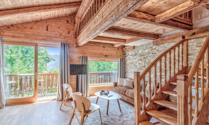 Combloux Apartment | Discover Appartement La Pause de l'Ours - Pet Friendly Stay