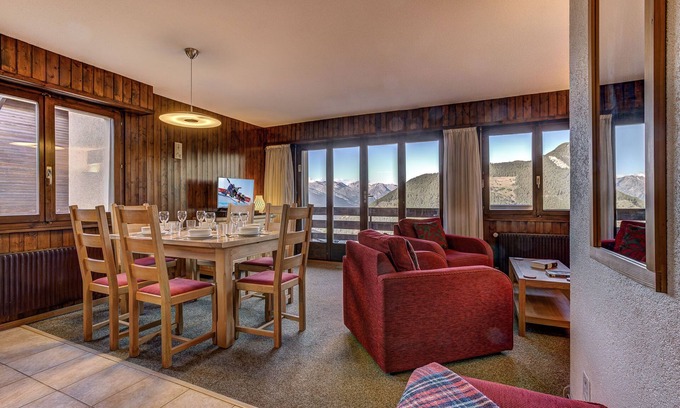 La Tzoumaz Apartment | Top-Rated Appartement LaForet 35 with Lake Views