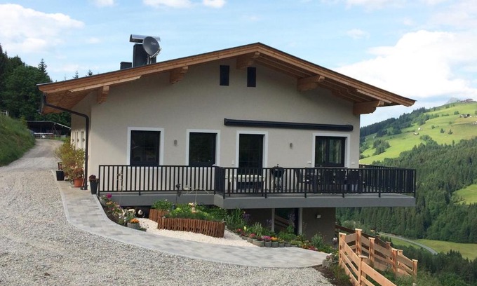 Kirchberg in Tirol Apartment | Family-Friendly Appartement Leitnerhof with Kitchen Amenities