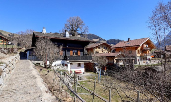 Chateau-d'Oex Apartment | Family-Friendly Stay at Appartement Les Cascades - Rated 9.4