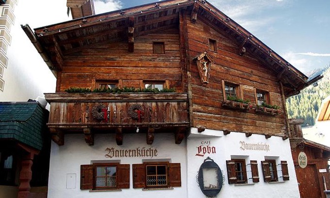 Ischgl Apartment | Discover Appartement Loba: Relax with Hot Tub & Breakfast