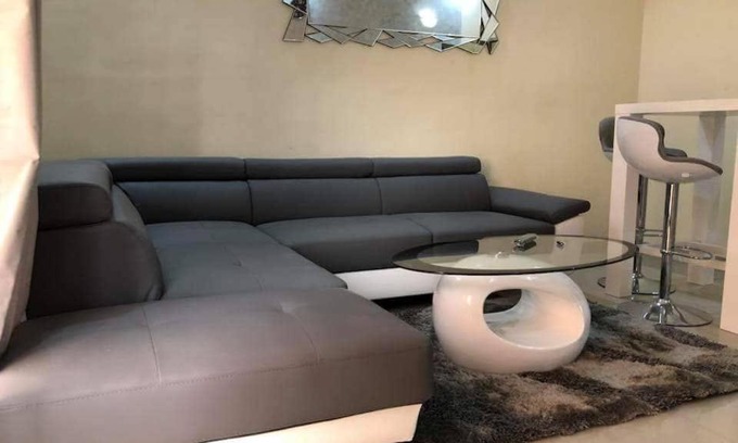 Bamako Apartment | Elegant ACI2000 Apartment: Pet-Friendly with Breakfast!