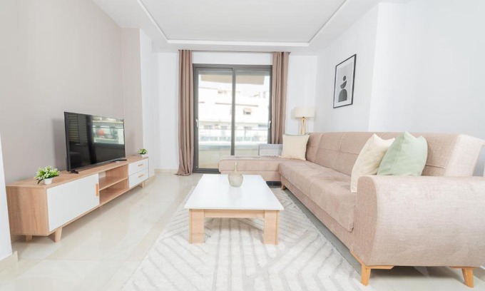 Kouba Apartment | Elegant Apartment in Kouba with Child-Friendly Amenities