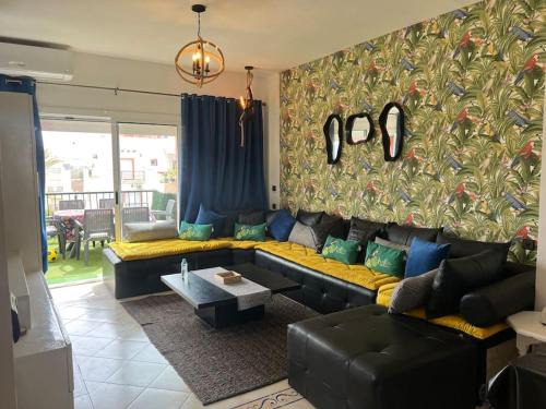 Marina Apartment | Relaxing Oceanfront Retreat at Appartement MARIA with Pool