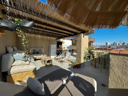 Platja de l'Arenal Apartment | Cozy Apartment with Private Rooftop Terrace Near Javea Beach