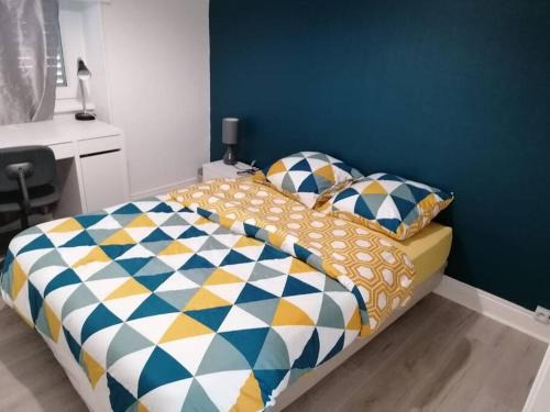 Clermont-Ferrand Apartment | Conveniently Located Apartment with Wifi and Parking