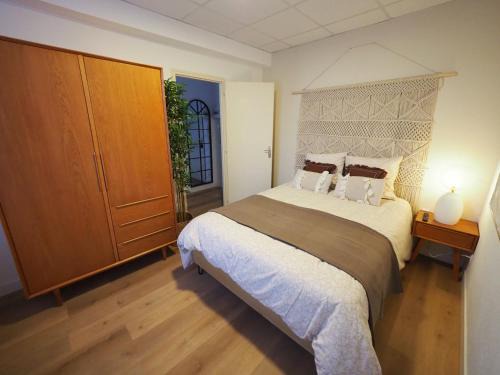 Gien Apartment | Convenient 2-Bedroom Apartment - Family-Friendly & WiFi