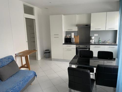 Francescas Apartment | Cozy Furnished Apartment - Guest Rated 8.3/10