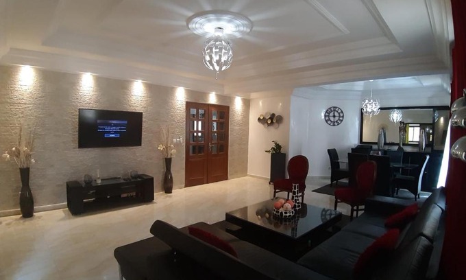 Dakar Apartment | Pet-Friendly Appartement Meublé Sacrée Cœur with Top Reviews