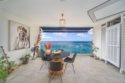 Schoelcher Apartment | Oceanfront Appartement Moana - Guest Rated 10/10