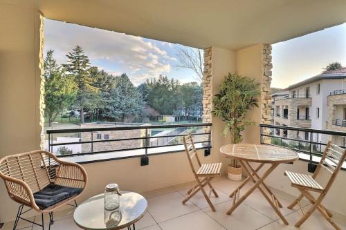 Ventabren Apartment | Appartement moderne - Terrasse - Piscine - Parking