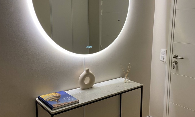 Saint-Cyr-l'Ecole Apartment | Modern Apartment Near Versailles - Family-Friendly Stay