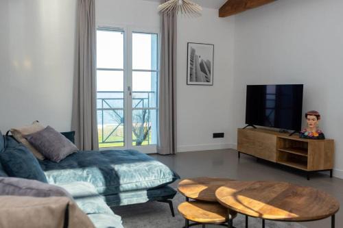 La Flotte Apartment | New Ocean View Apartment in the Heart of La Flotte