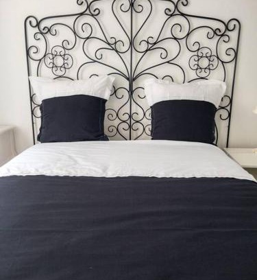 Puteaux Apartment | Cozy Retreat in Puteaux: Pet and Child Friendly Stay