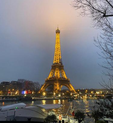 Passy Apartment | Family-Friendly Appartement Passy Tour Eiffel Awaits You