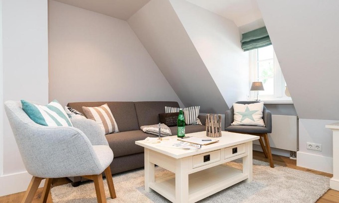 Archsum Apartment | Welcoming Appartement Pauenhuus: Pet & Child Friendly Stay