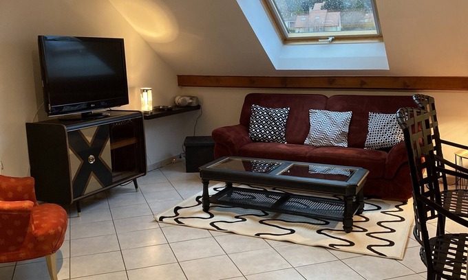 Saulny Apartment | Charming Apartment in Beautiful Residence - 10/10 Guest Rated