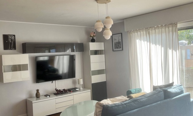 Front de Lac Apartment | Convenient Apartment Near Paris with Family-Friendly Amenities