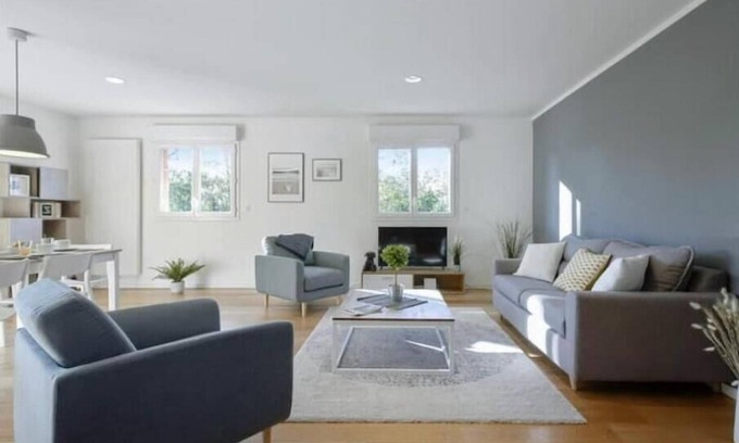 Les Estagnots Apartment | Premium Apartment with Pool, 750m from the Ocean