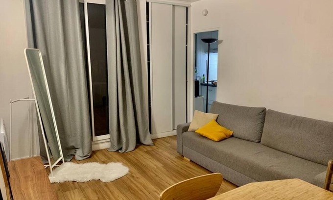 Bois-Colombes Apartment | Convenient Apartment Near Paris with Pet-Friendly Amenities