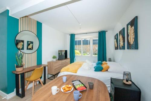 Ecartelee-Bonabry-Orieres-Paron Apartment | Convenient Apartment Near Bus Station with High Ratings