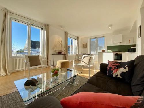 Carnac Apartment | Cozy Beachside Apartment with Sea View and Family-Friendly Perks