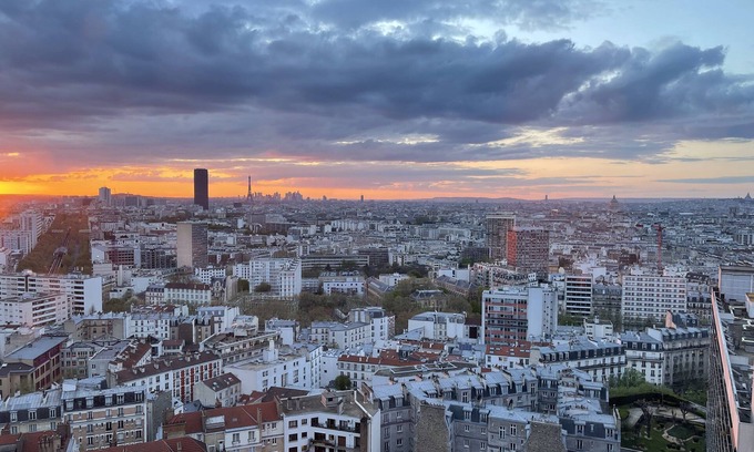 Quartier de la Maison-Blanche Apartment | Elegant Apartment with Breathtaking Paris Views & Spa