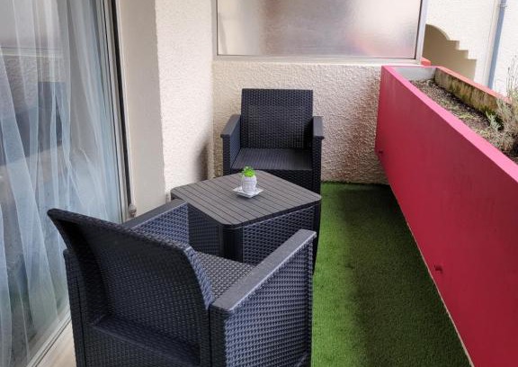 Jouvence Apartment | Renovated Apartment Near République - Pet Friendly & Family Gear
