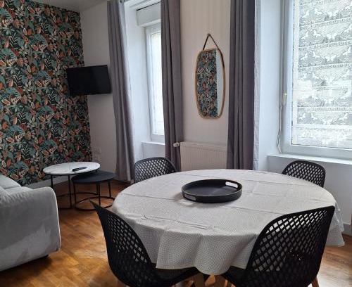Mayenne Apartment | Cozy City-Center Apartment with Bike Rentals Available