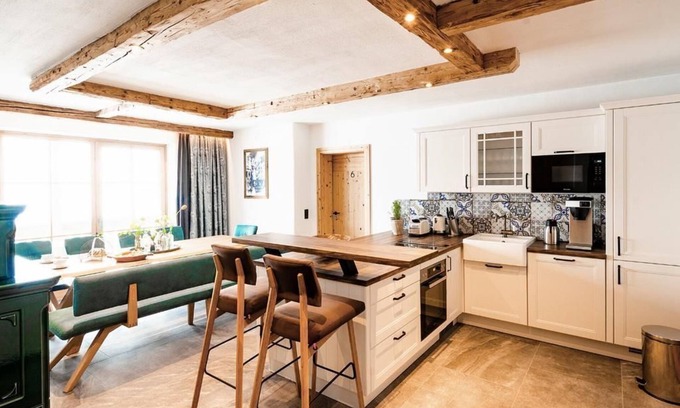 Radstadt Apartment | Resi Superior Apartment at Gutshaus Mandlberggut Awaits