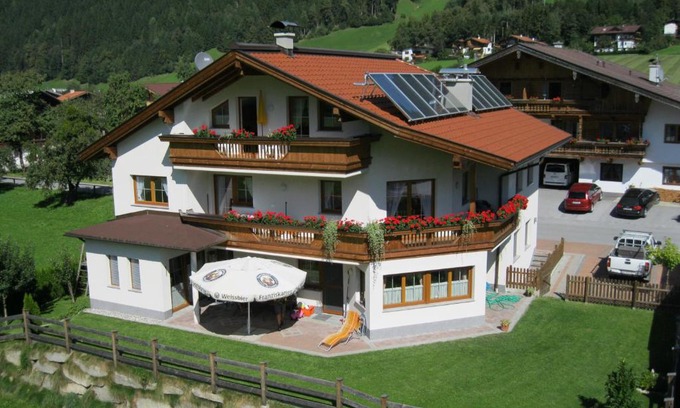 Stumm Apartment | Highly Rated Appartement Sandra for Your Perfect Stay