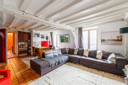 Les Halles Apartment | Spacious Apartment in Paris - Welkeys with Family & Pet Amenities