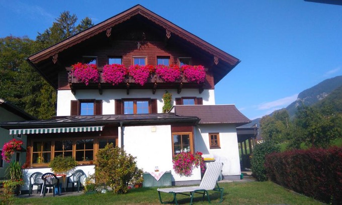 Sankt Wolfgang im Salzkammergut Apartment | Family-Friendly Appartement Scheibling with 9.3/10 Rating