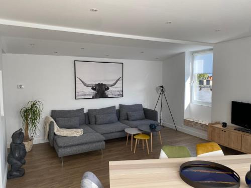 Dunkerque Centre Apartment | Bright City-Center Apartment with Hot Tub and Pet-Friendly Perks