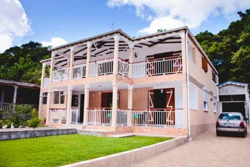 Le Bourg Apartment | Spacious 90 m² Apartment in Morne a l'Eau with Garden